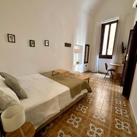 Palazzo Conserva Bed and Breakfast Μπρίντιζι